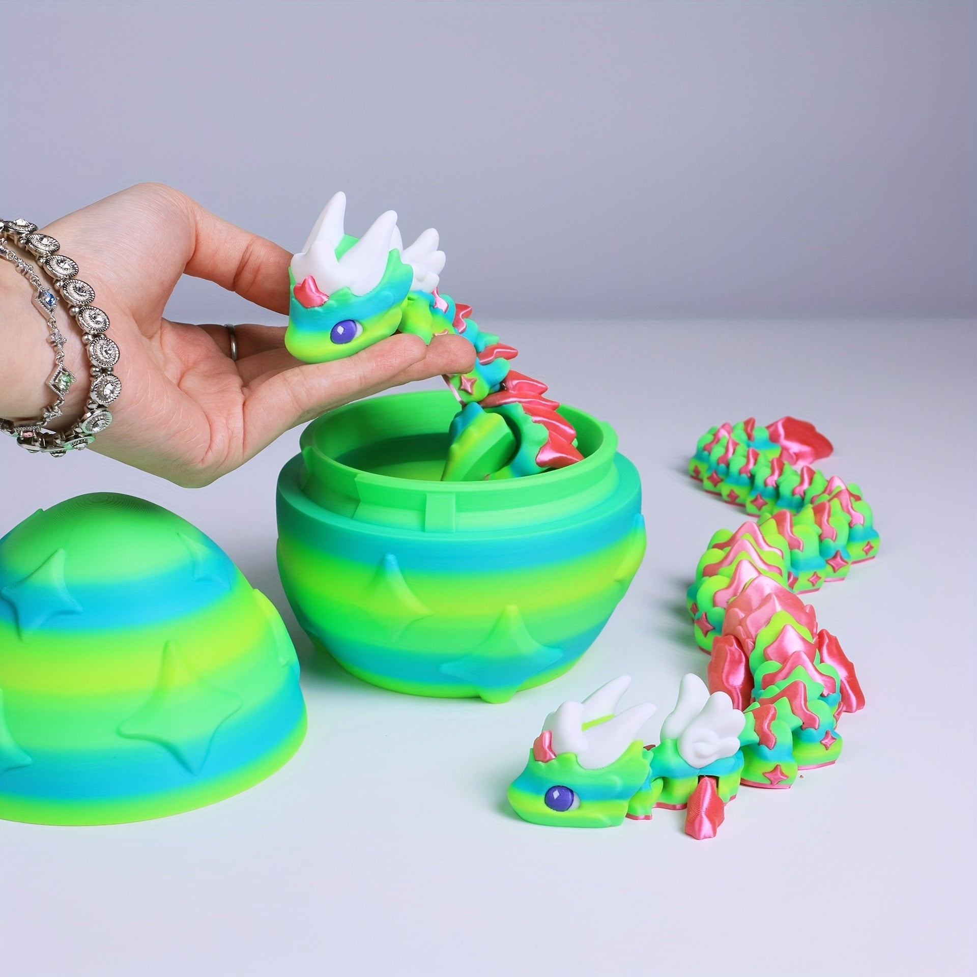 Figurine Dragon Articulé Imprimée 3D et son Œuf - Modèle de Collection Fantaisie pour Fans de Jeux de Rôle et Décoration - Cadeau Unique