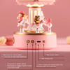 Carrousel de Noël avec Enceinte Bluetooth | Boîte à Musique en Bois à Manivelle Rotative avec Sapin de Noël, Décoration de Table King of Toys
