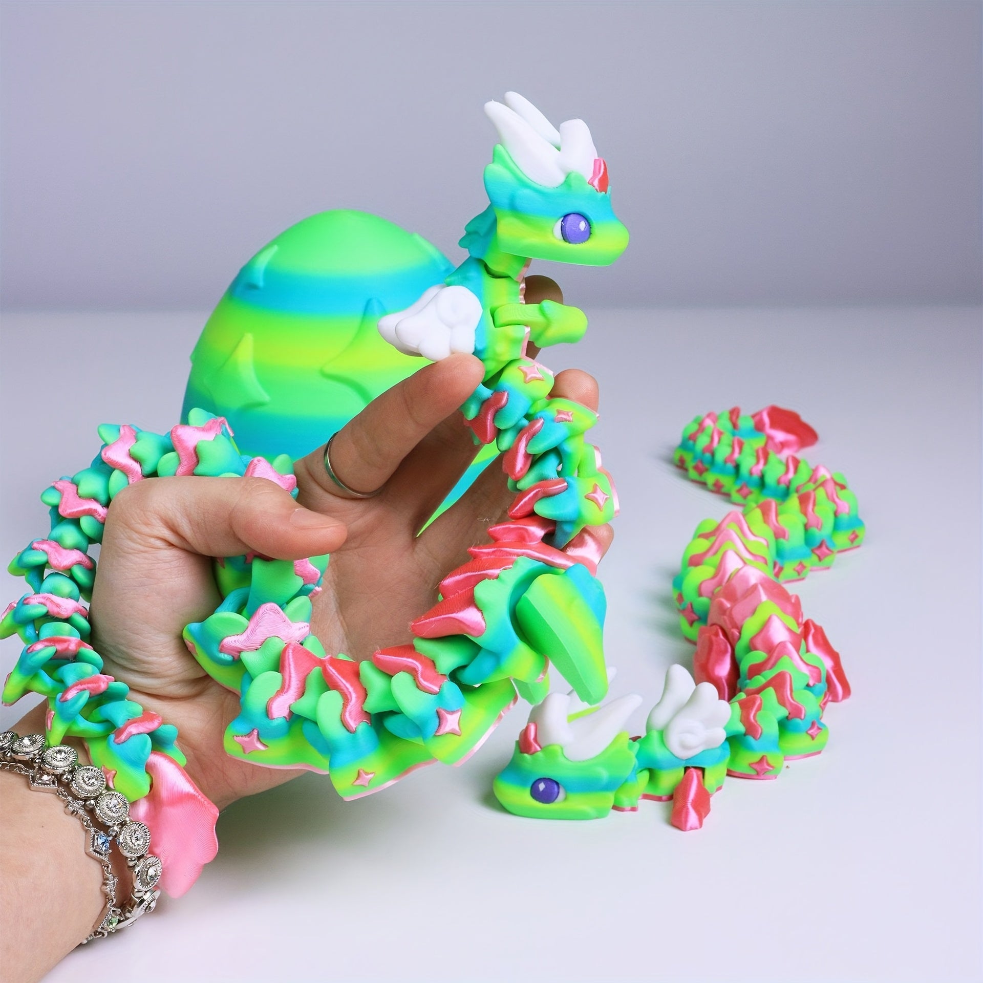 Figurine Dragon Articulé Imprimée 3D et son Œuf - Modèle de Collection Fantaisie pour Fans de Jeux de Rôle et Décoration - Cadeau Unique