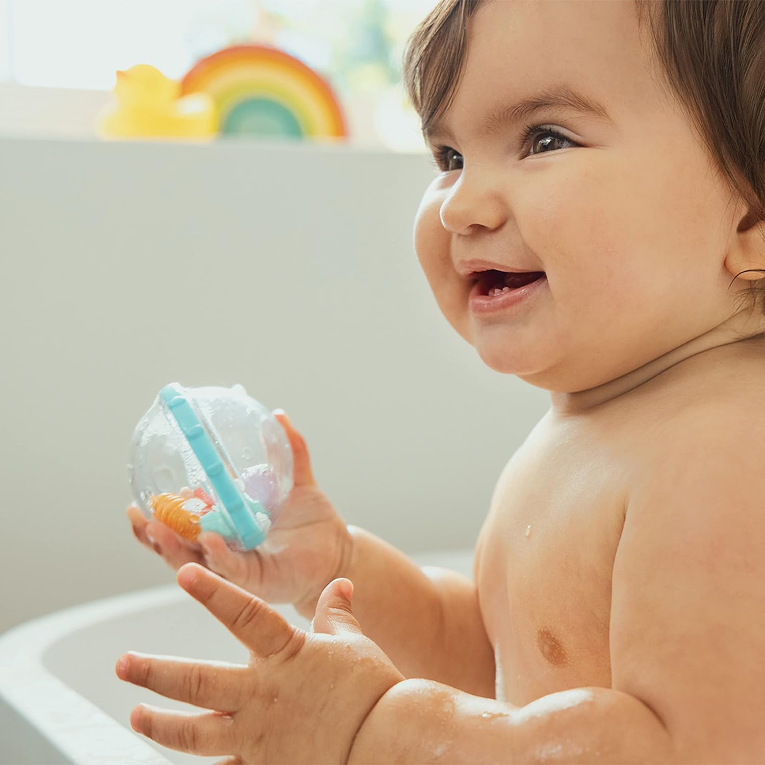 Lot de 4 Jouets de Bain Bébé Flottants | Stimule les Sens avec Anneaux Texturés & Bulles Colorées | Amusant et Sûr pour Bébés 4+ Mois King of Toys