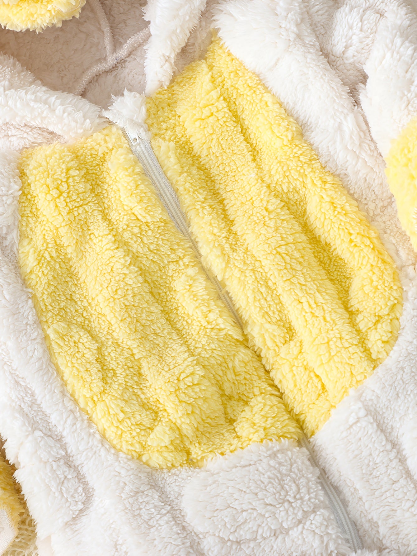 Combinaison Bébé Unisexe en Polaire Motif Poussin - Grenouillère à Capuche Chaude et Douce pour Filles et Garçons (Automne/Hiver)