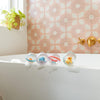 Lot de 4 Jouets de Bain Bébé Flottants | Stimule les Sens avec Anneaux Texturés & Bulles Colorées | Amusant et Sûr pour Bébés 4+ Mois King of Toys