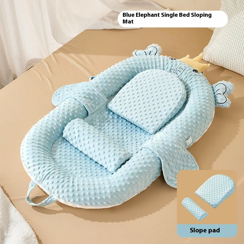 Lit Nid Bébé Portable et Respirant - Cocon de Sommeil Anti-Régurgitation et Réducteur de Lit Motif Ours