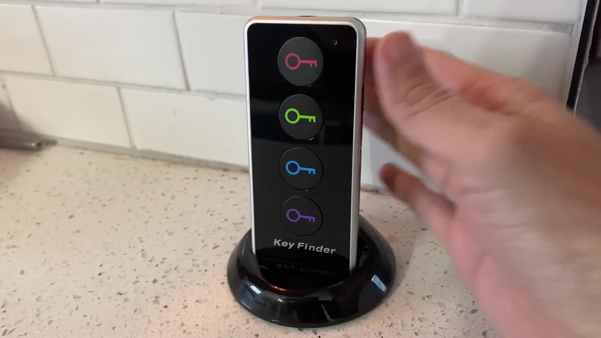 Traqueur de Clés sans Fil avec Suivi Facile | 1 Émetteur et 4 Récepteurs Anti-Perte pour Clés, Téléphones, Portefeuilles, Parfait pour les Séniors King of Toys