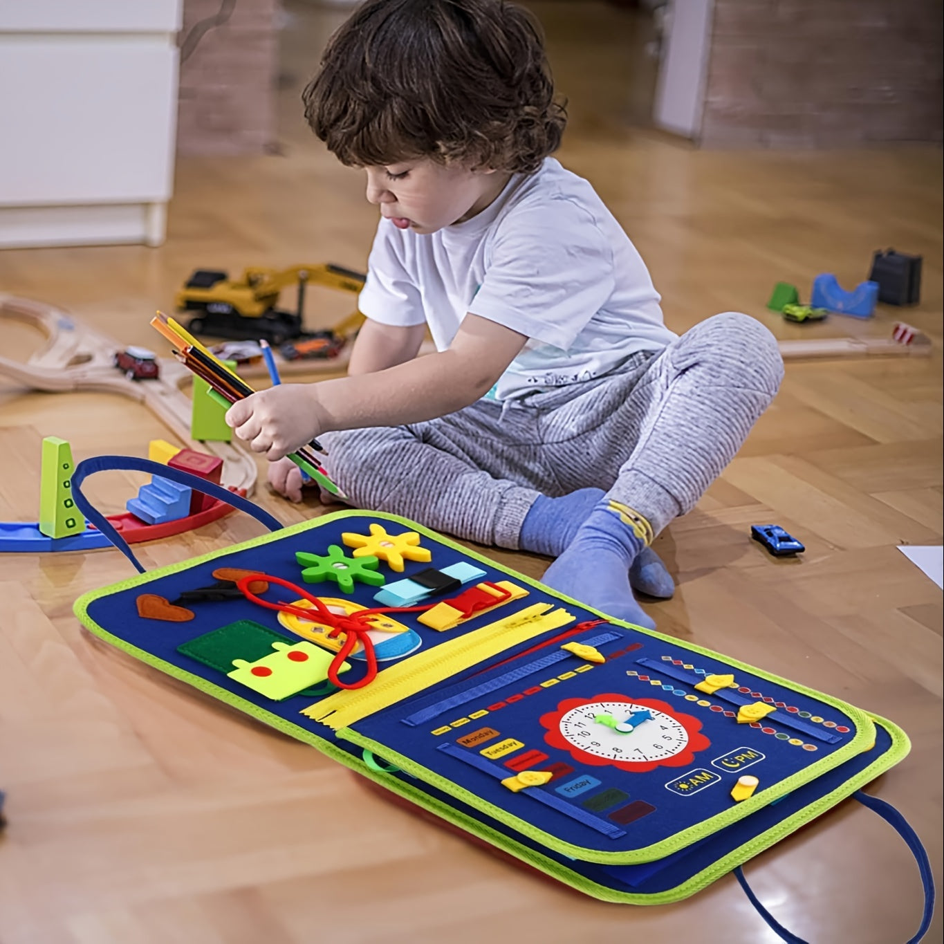 Tableau d'Activités 25-en-1 | Jouet Éducatif Sensoriel pour Tout-Petits de 1 à 4 Ans, Parfait pour les Voyages et Cadeau King of Toys