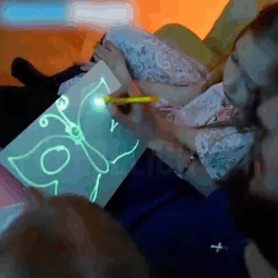 GlowSketch Tableau Magique – Ardoise lumineuse pour la créativité des enfants
