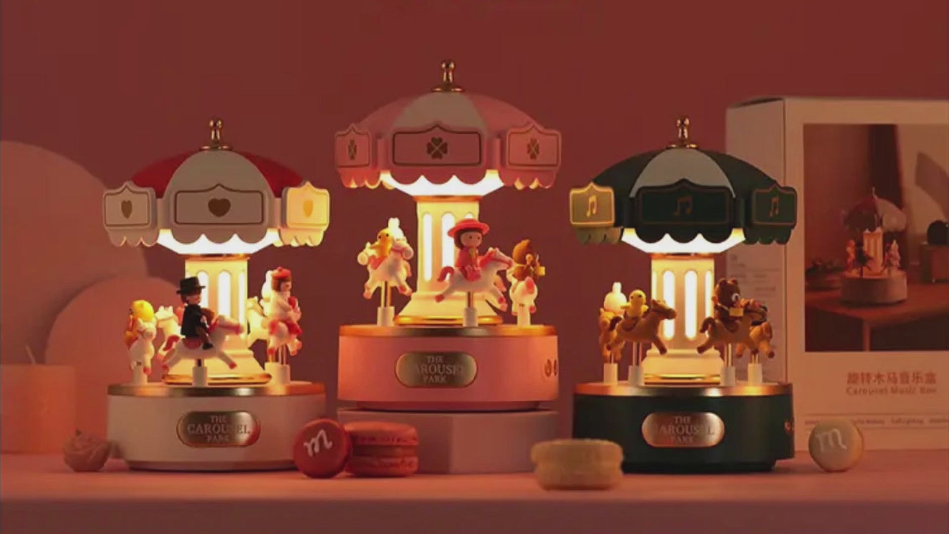 Carrousel de Noël avec Enceinte Bluetooth | Boîte à Musique en Bois à Manivelle Rotative avec Sapin de Noël, Décoration de Table